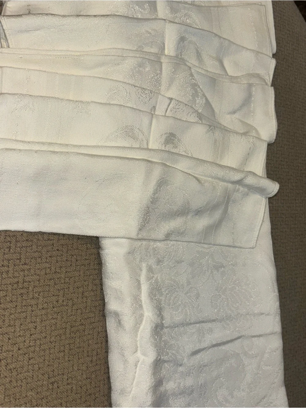 Cream satin vintage table cloth and napkin linen set for 6 places